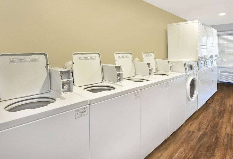 فندق Woodspring Suites St Louis St Charles