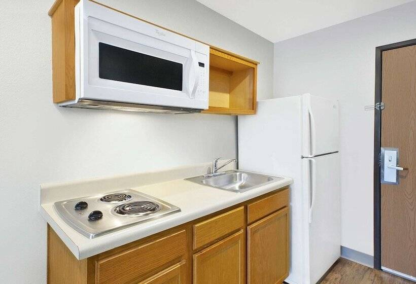 فندق Woodspring Suites St Louis St Charles