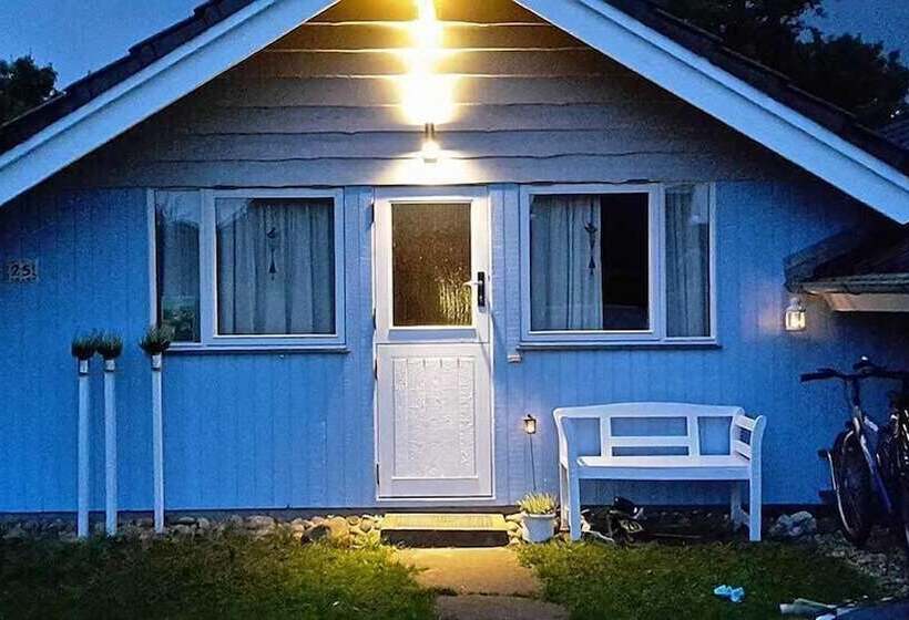 Juwel Feriendorf Reihenhaus Blaue Blume