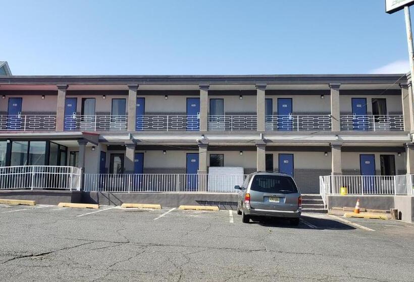 מוטל Rest Inn  Elizabeth