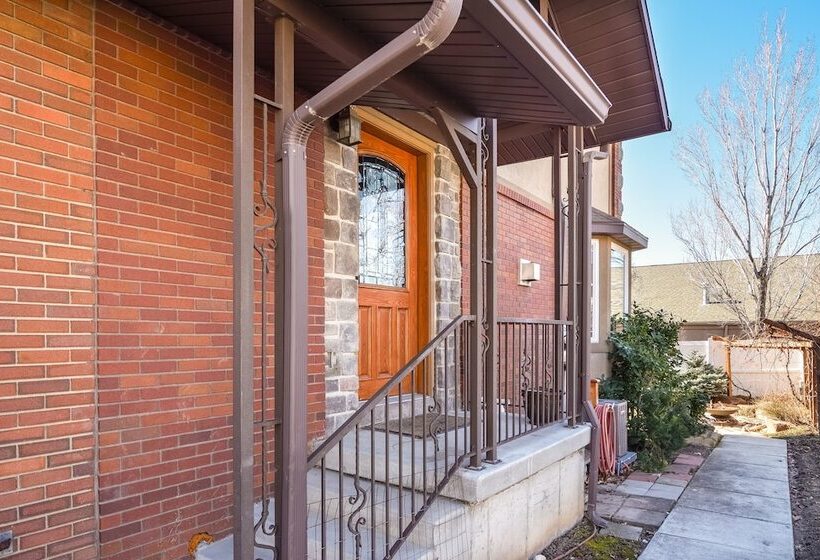 פנסיון Family Crash Pad Near Slc