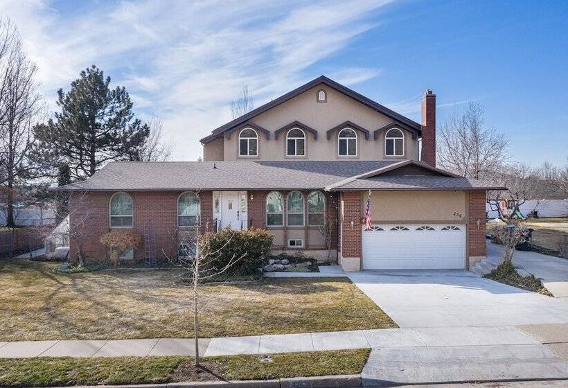 פנסיון Family Crash Pad Near Slc