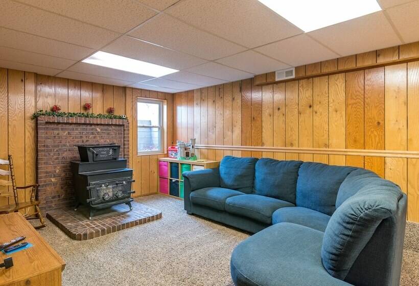 פנסיון Family Crash Pad Near Slc