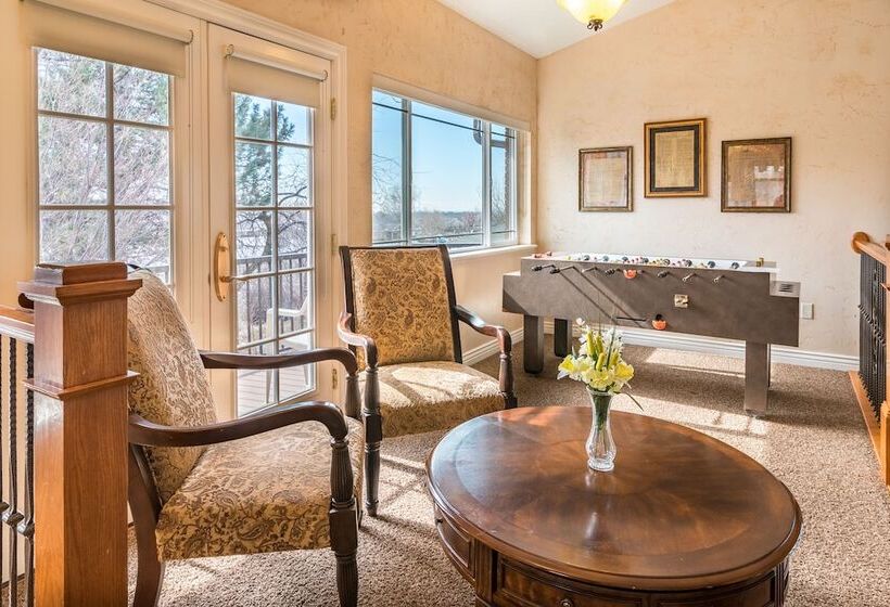 פנסיון Family Crash Pad Near Slc