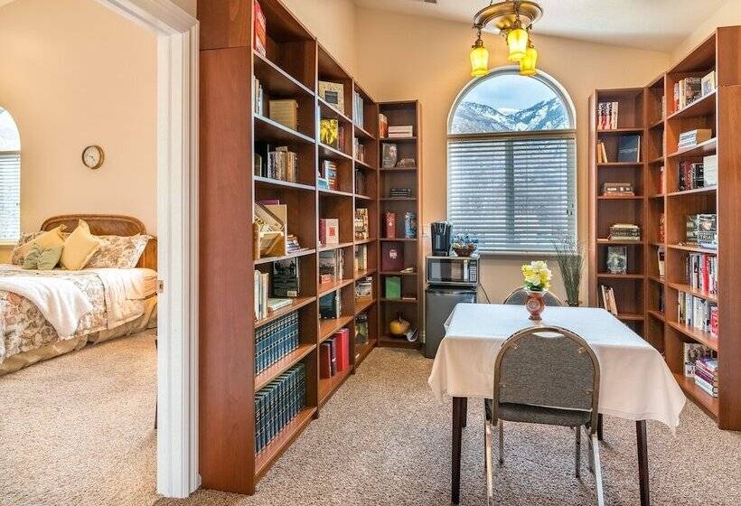 פנסיון Family Crash Pad Near Slc