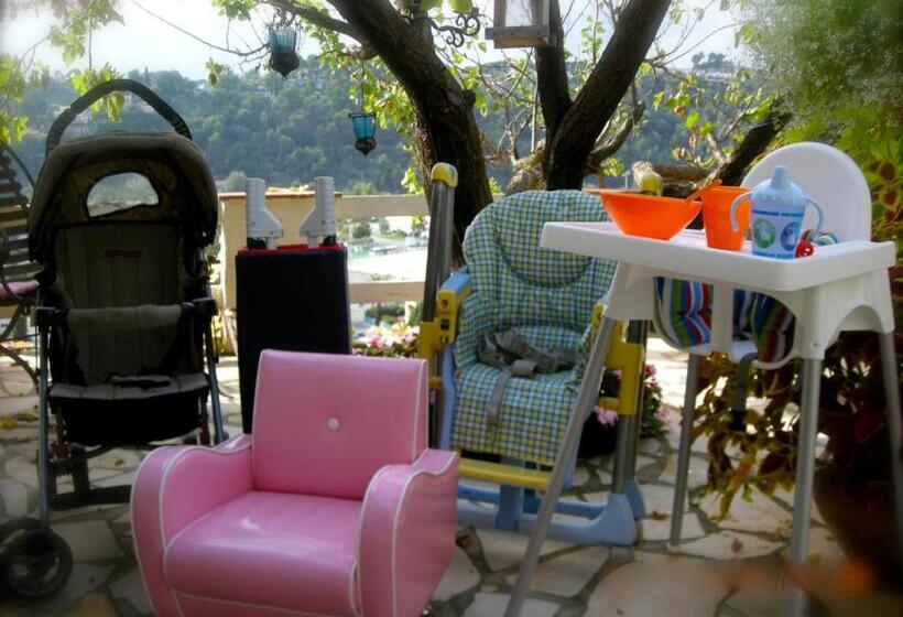 פנסיון Les Grimaldines   Maison D Hôtes