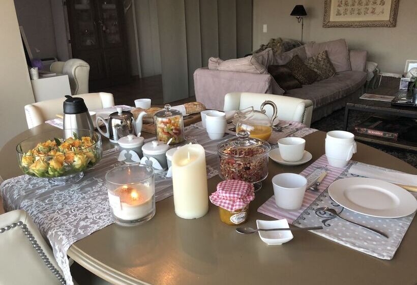 פנסיון Les Grimaldines   Maison D Hôtes