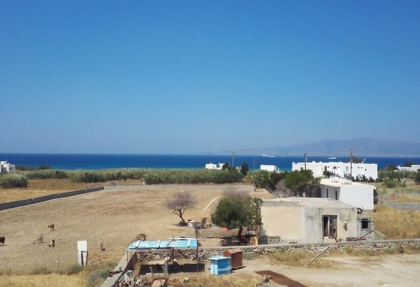 펜션 Naxos Harmony