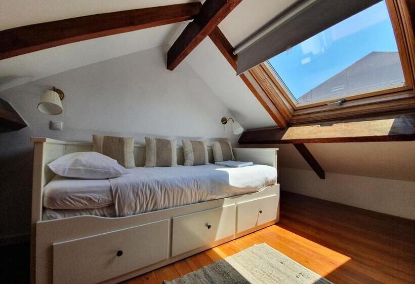 پانسیون Porto Alegria Garden