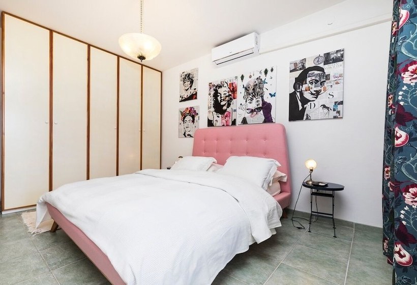 פנסיון Room Alma 1