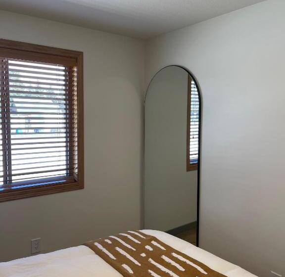 Pinedale Cozy Cabins