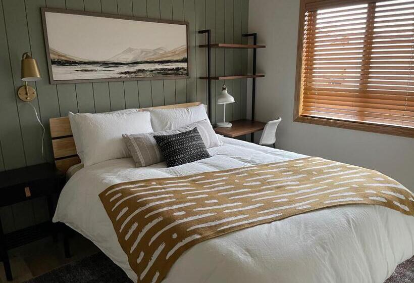 Pinedale Cozy Cabins