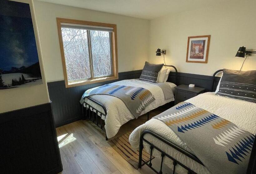 Pinedale Cozy Cabins