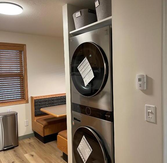 Pinedale Cozy Cabins