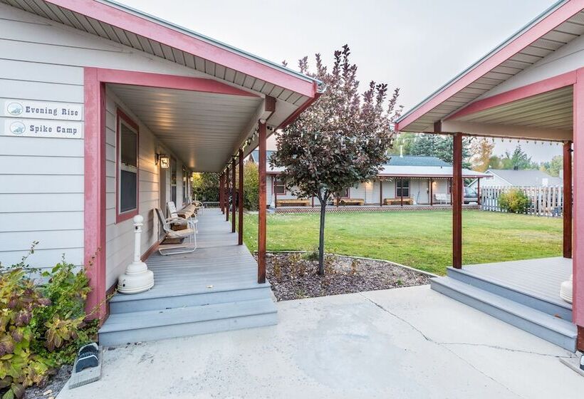 Pinedale Cozy Cabins