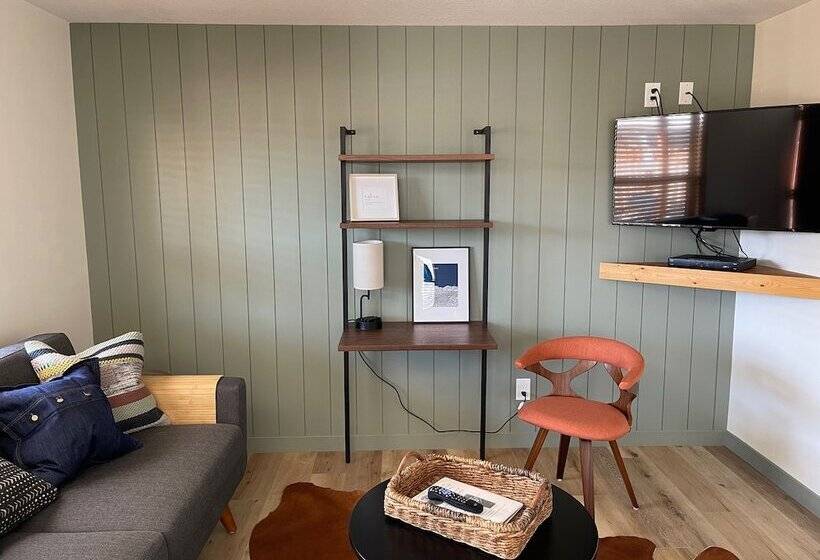 Pinedale Cozy Cabins