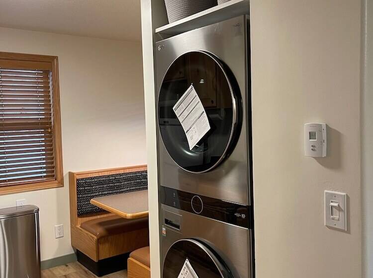 Pinedale Cozy Cabins