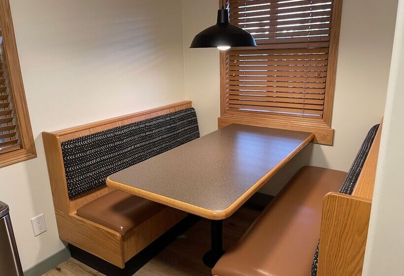 Pinedale Cozy Cabins