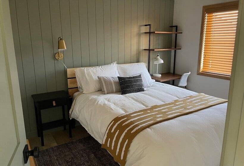 Pinedale Cozy Cabins