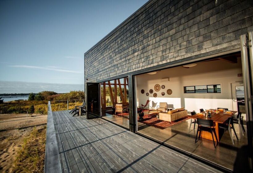 منتجع Bay Point Landing