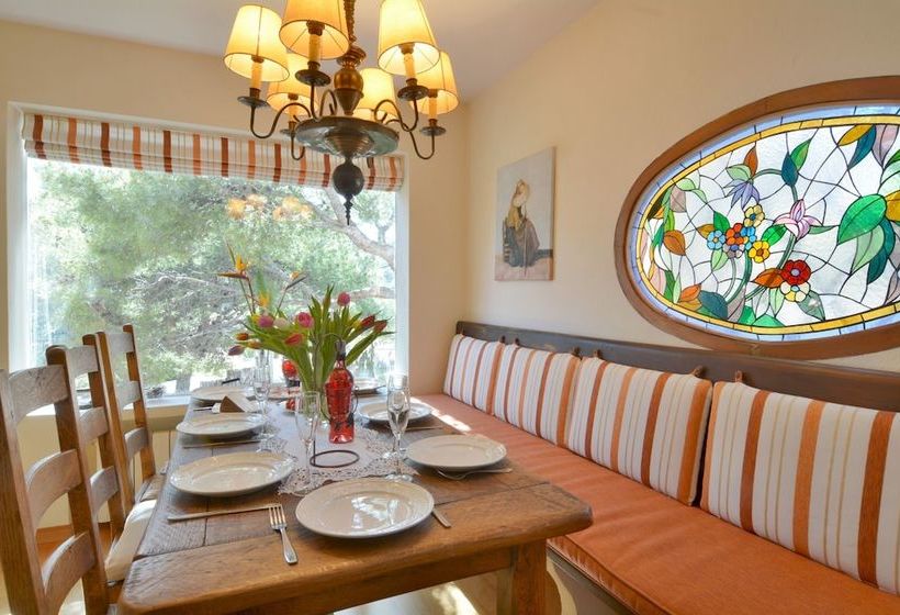 Villa With Incredible Sea Views And Pool Sleeps 7