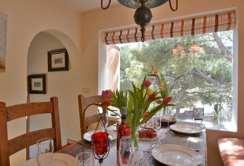 Villa With Incredible Sea Views And Pool Sleeps 7