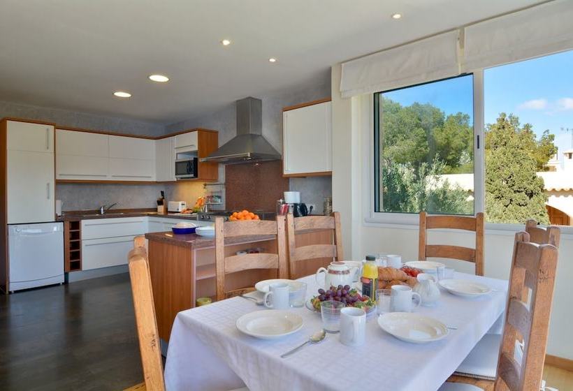 Villa With Incredible Sea Views And Pool Sleeps 7