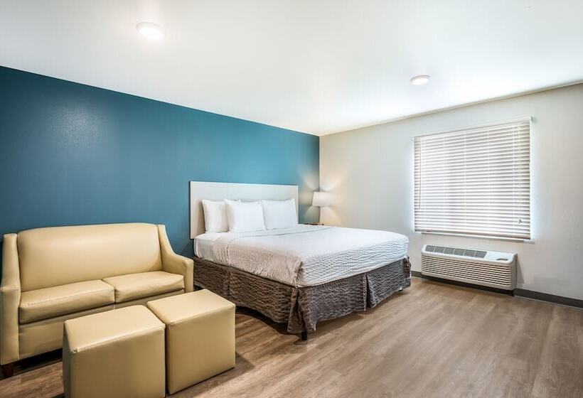 Woodspring Suites Chicago Addison