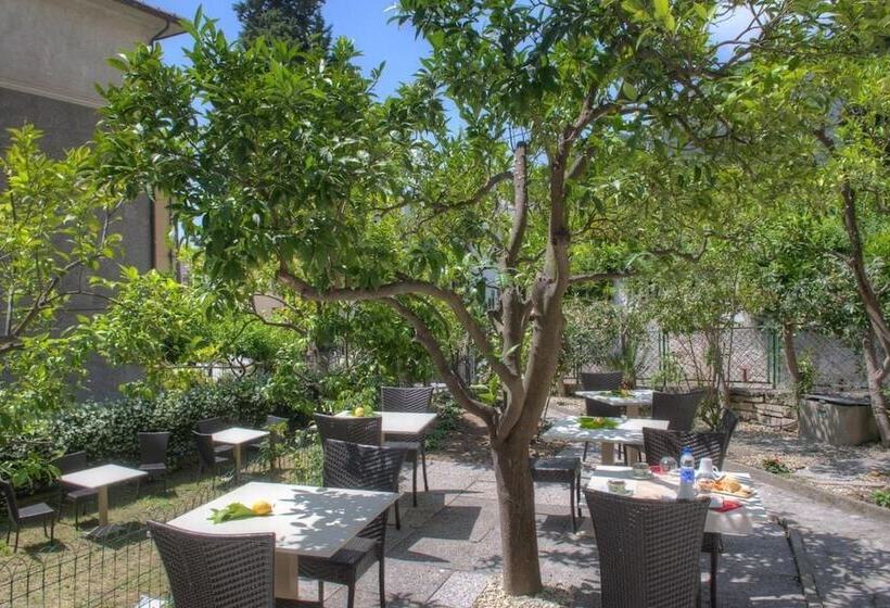 ベッドアンドブレックファースト Rione San Carlo