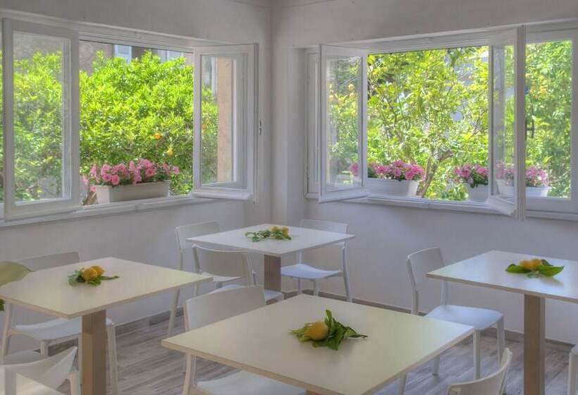 ベッドアンドブレックファースト Rione San Carlo