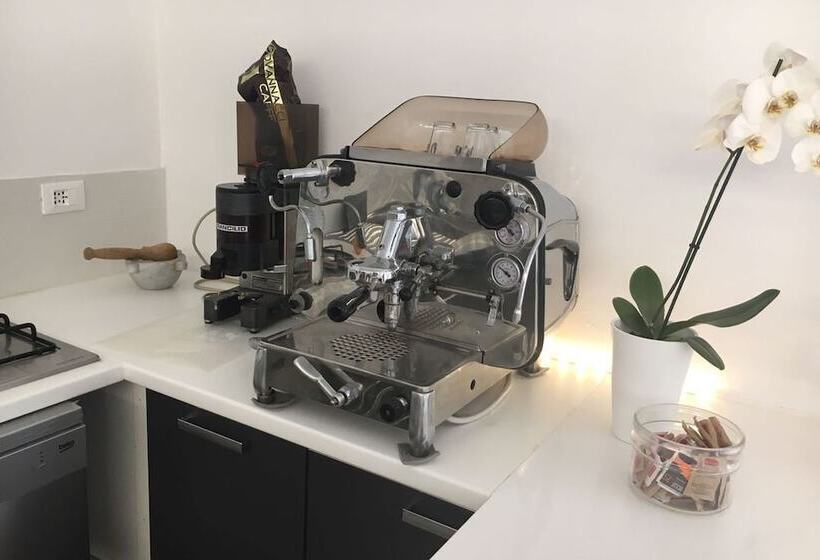 ベッドアンドブレックファースト Rione San Carlo