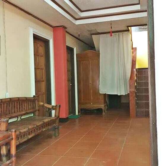 Отель Finesse Residencia Bar And Restaurant