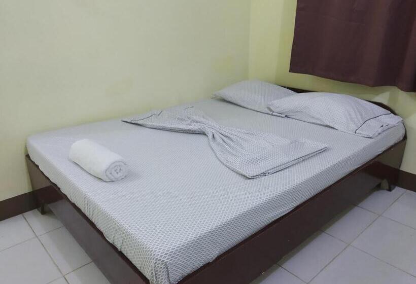 Отель Finesse Residencia Bar And Restaurant