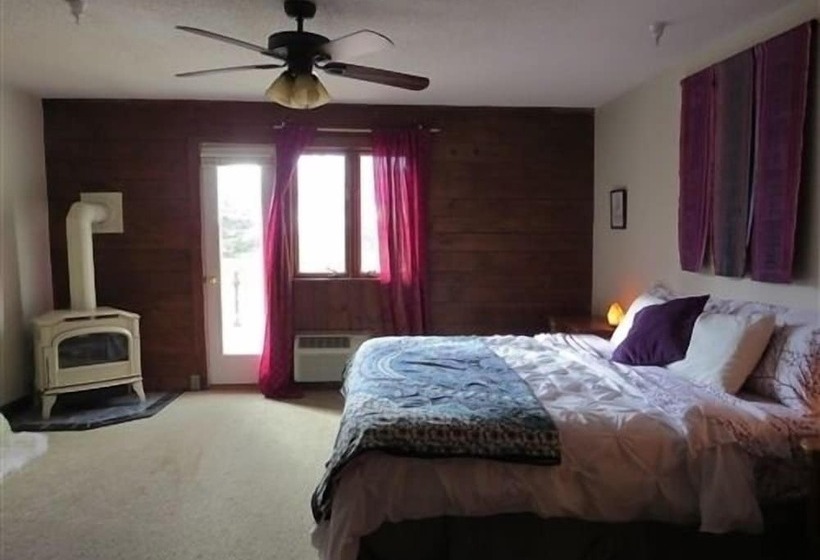 فندق Lotus Mountain Retreat