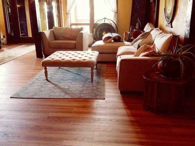 فندق Lotus Mountain Retreat