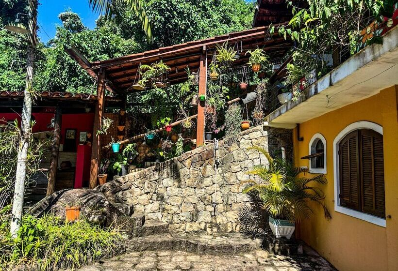 בית מלון כפרי Pousada Ilhabelasuites