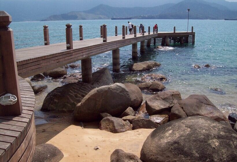 בית מלון כפרי Pousada Ilhabelasuites