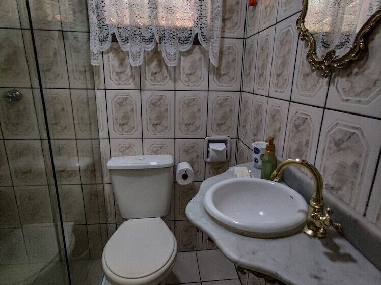 בית מלון כפרי Pousada Ilhabelasuites