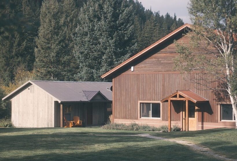 田舎風ホテル Moose Creek Ranch