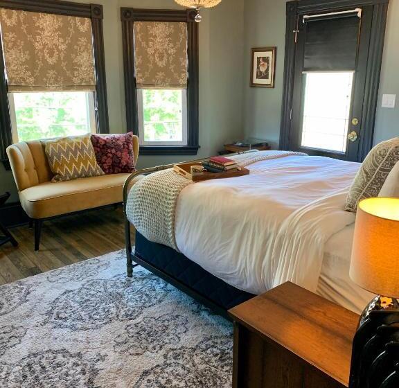 فندق صغير Slaymaker & Nichols Gastro House & Inn