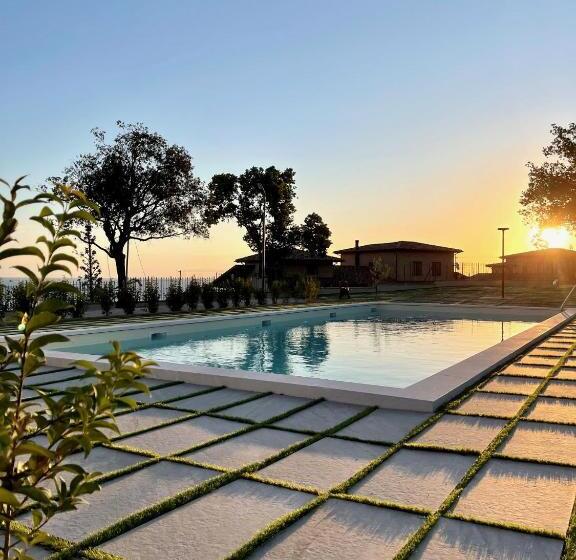 هتل Agriturismo Il Colle Dei Lecci