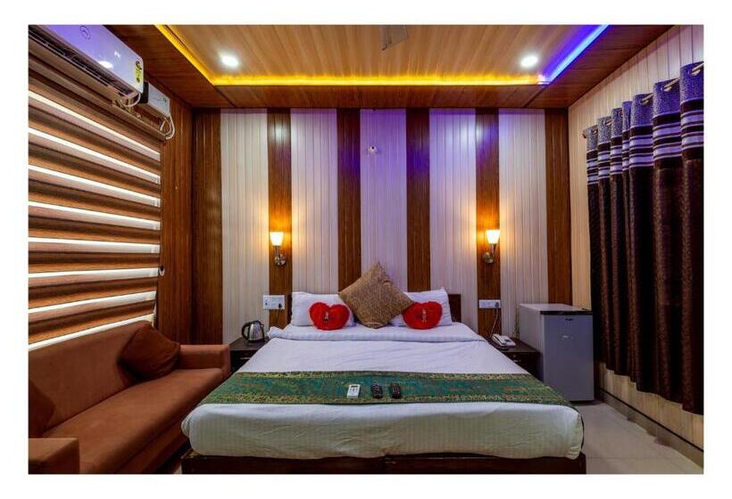 בית מלון כפרי Bundeli Farm Resort & Banquet Orchha