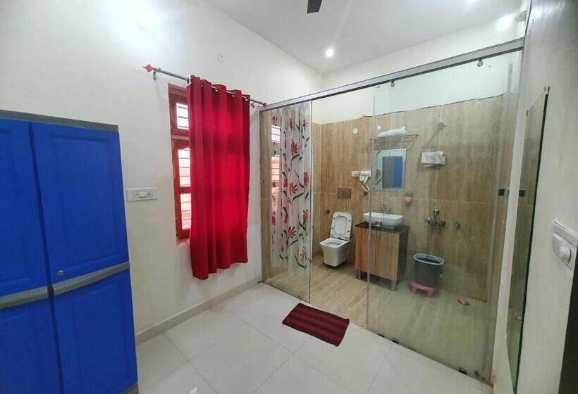 בית מלון כפרי Bundeli Farm Resort & Banquet Orchha