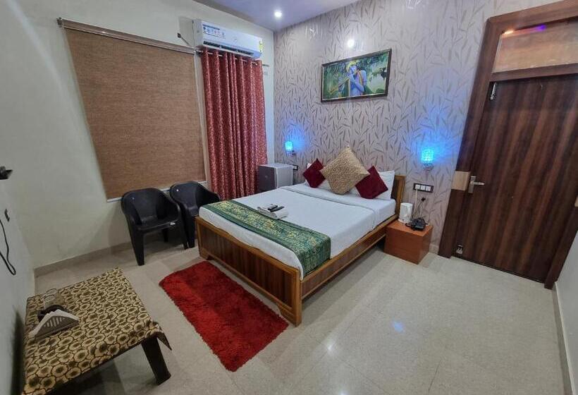 בית מלון כפרי Bundeli Farm Resort & Banquet Orchha