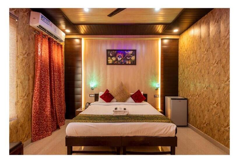 בית מלון כפרי Bundeli Farm Resort & Banquet Orchha