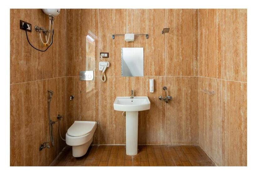 בית מלון כפרי Bundeli Farm Resort & Banquet Orchha