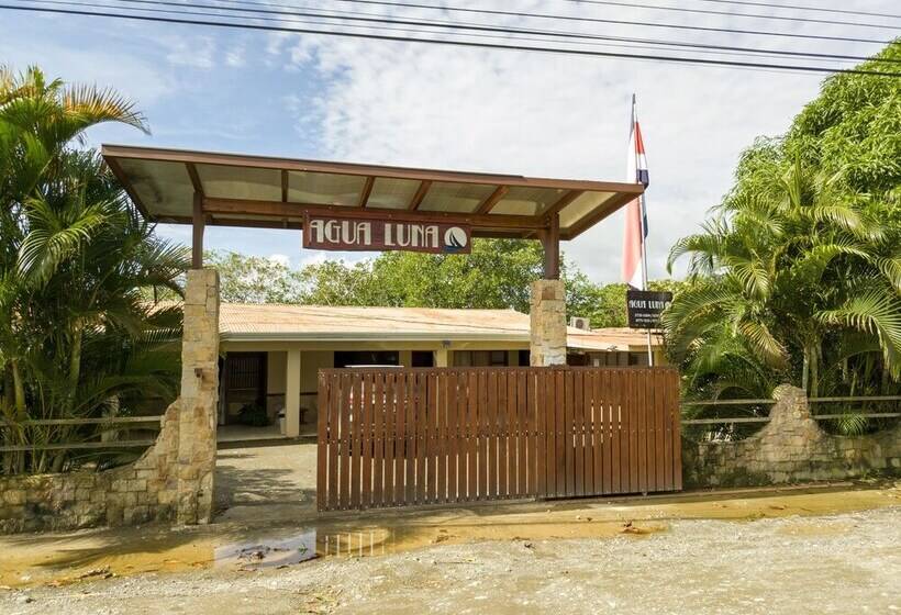 هتل Cabinas Agua Luna Frente Al Mar