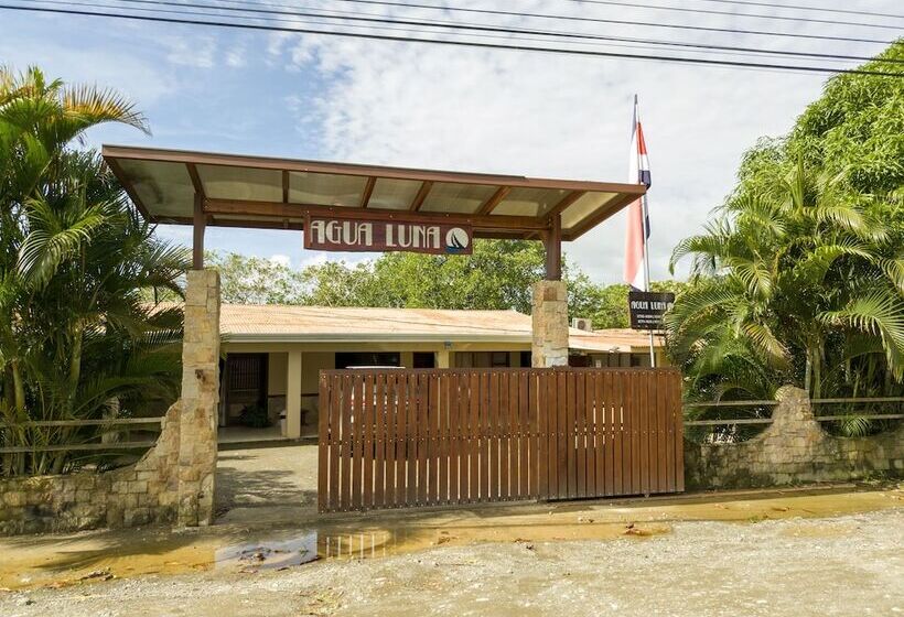 هتل Cabinas Agua Luna Frente Al Mar