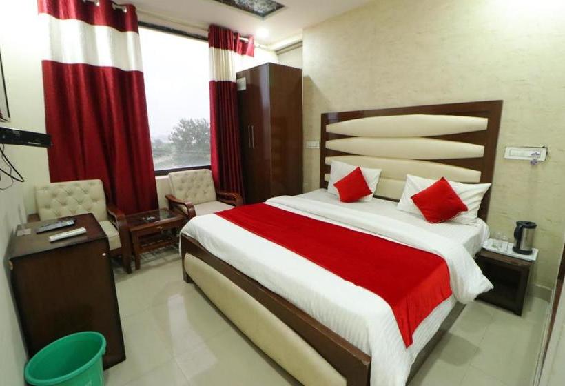 酒店 Eurasia Mohali International Airport