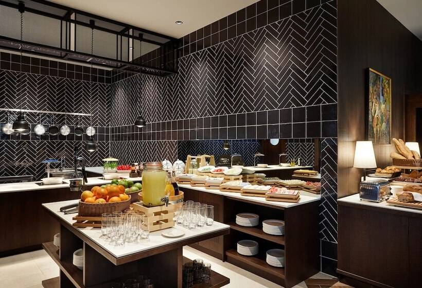 هتل Four Points By Sheraton Prishtina City